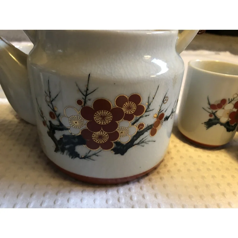 Japanese Kettle and Tea Cups - Sake - floral Ceramic - Japan -